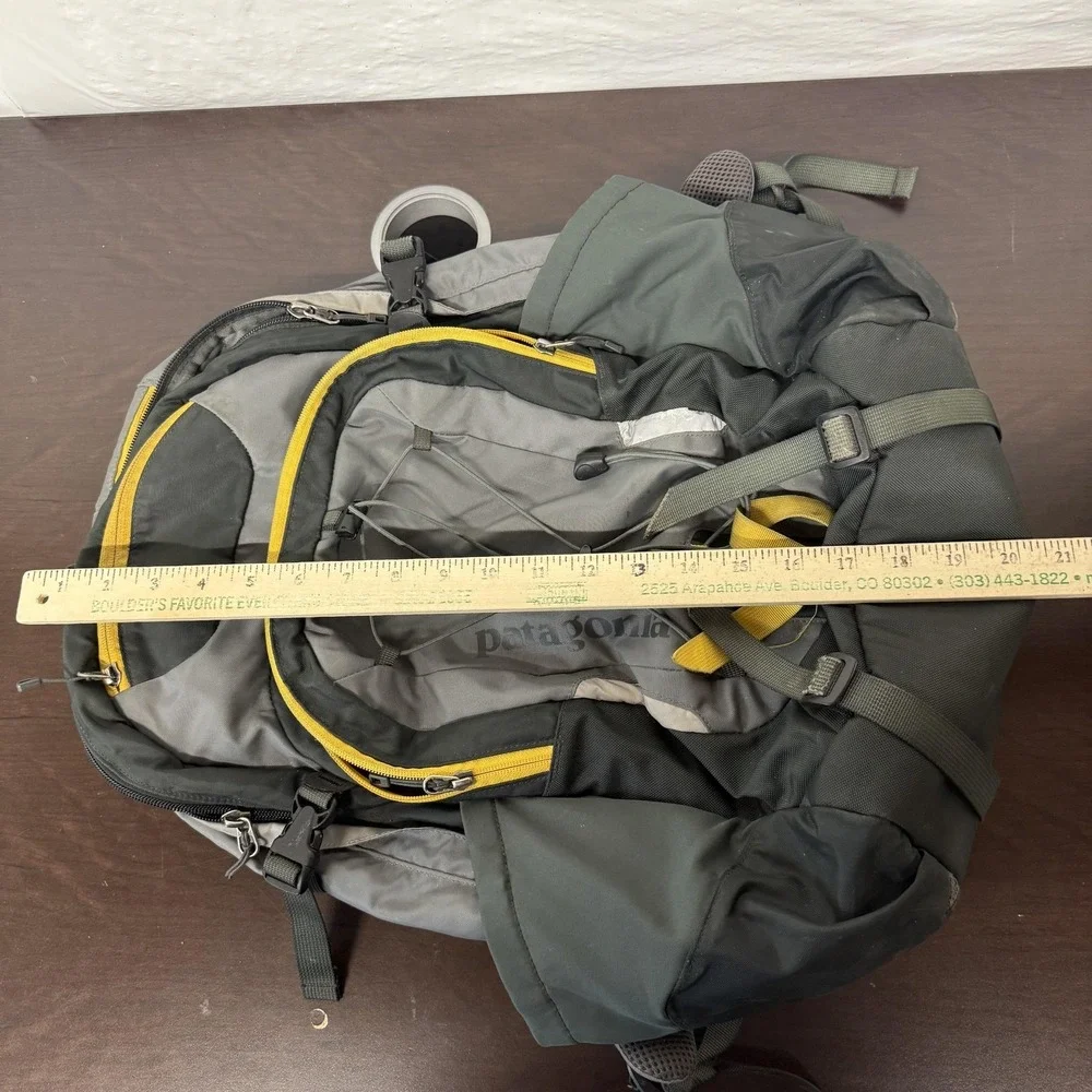 Patagonia Backpack Gray Chacabuco 32L Nylon Soft Case Laptop Daypack